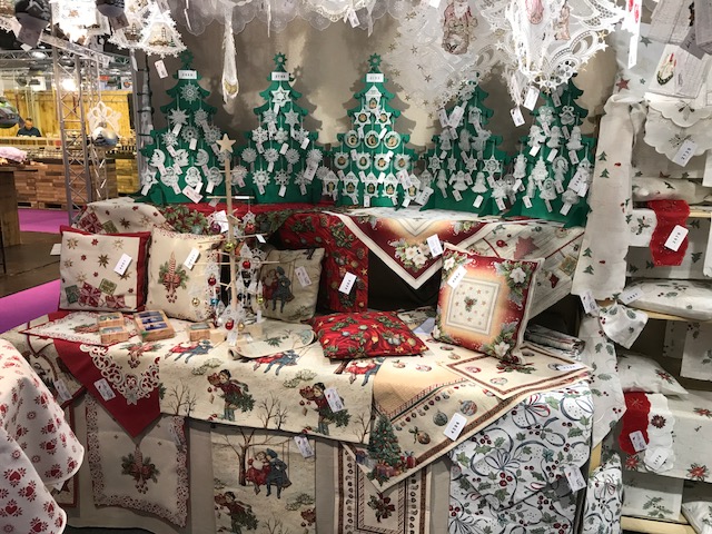 Stickerei-Vogel-Cadeaux-Leipzig-Herbst Stickerei-Vogel-Cadeaux-Leipzig-Herbst