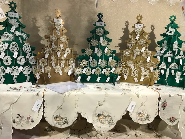 Stickerei-Vogel-Cadeaux-Leipzig-Herbst Stickerei-Vogel-Cadeaux-Leipzig-Herbst