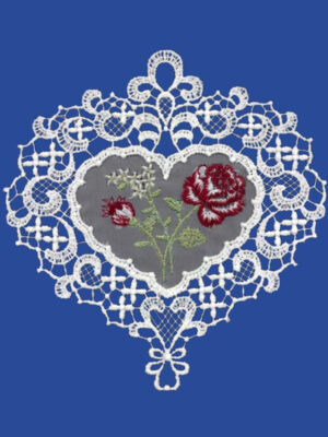 plauener spitze fensterbild herzrahmen mit rosen